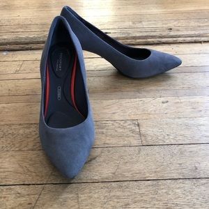 ✨Rockport Total Motion 75mm grey suede pumps sz8M✨
